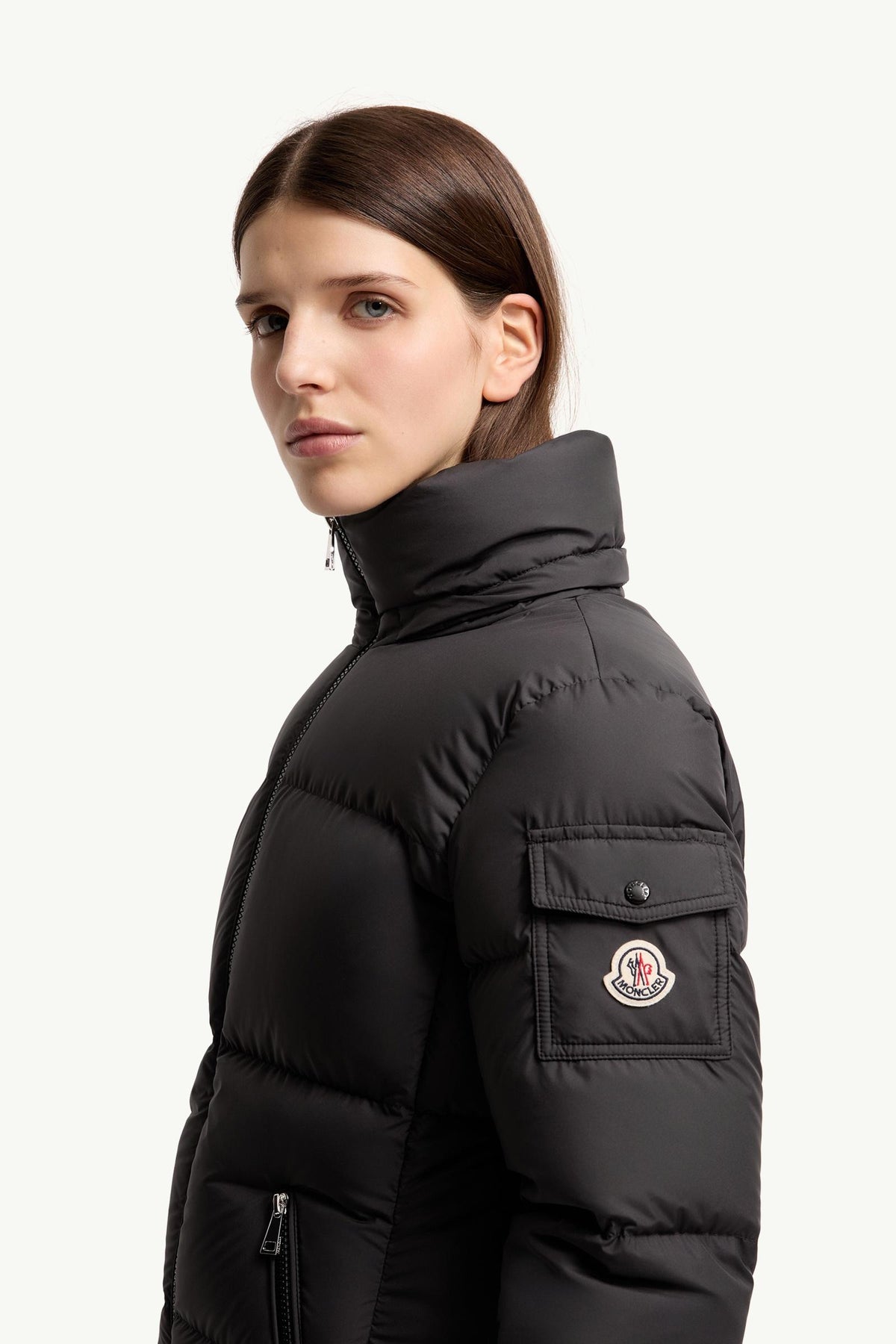 Fourmines – kurze Daunenjacke mit Kapuze