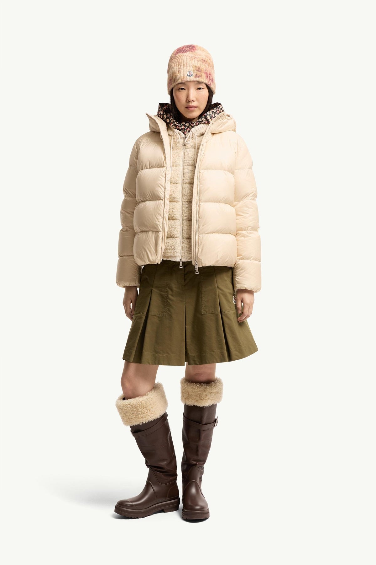 Feligule – kurze Daunenjacke mit Kapuze