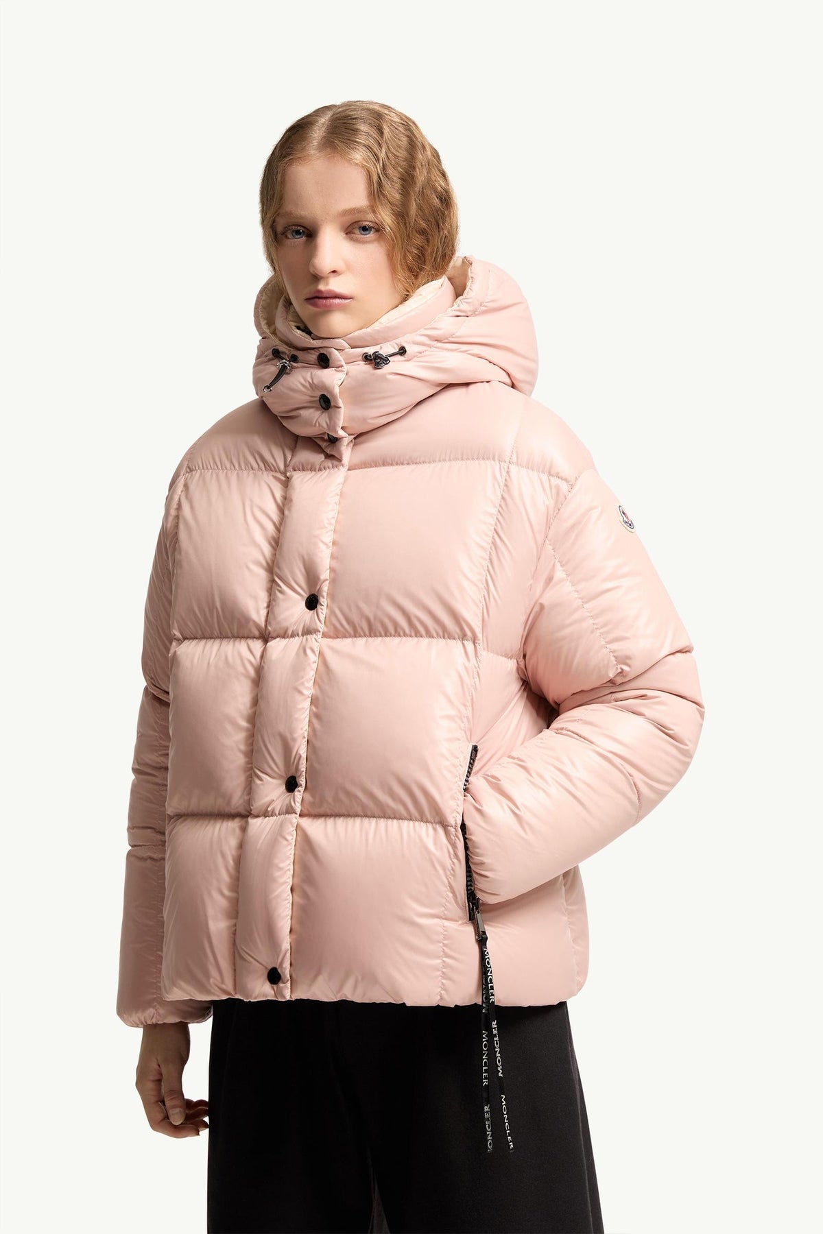 Parana – kurze Daunenjacke mit Kapuze