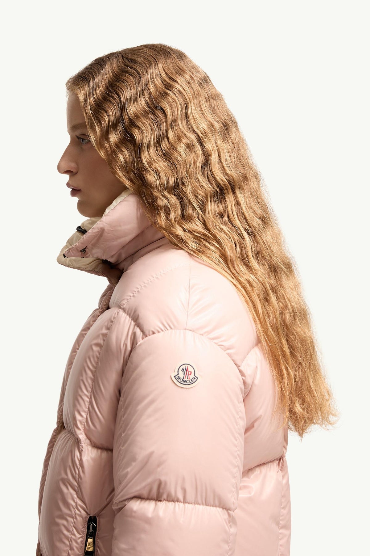 Parana – kurze Daunenjacke mit Kapuze