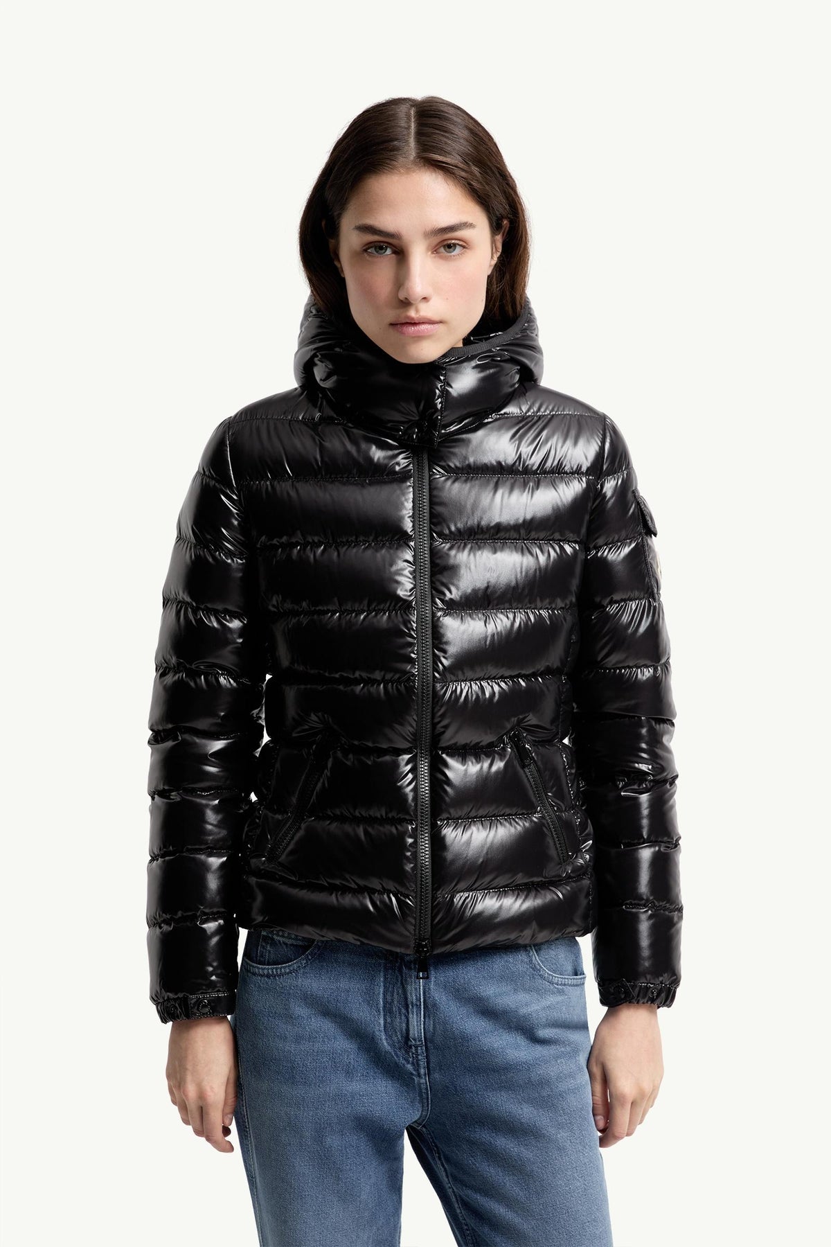 Bady – kurze Daunenjacke mit Kapuze
