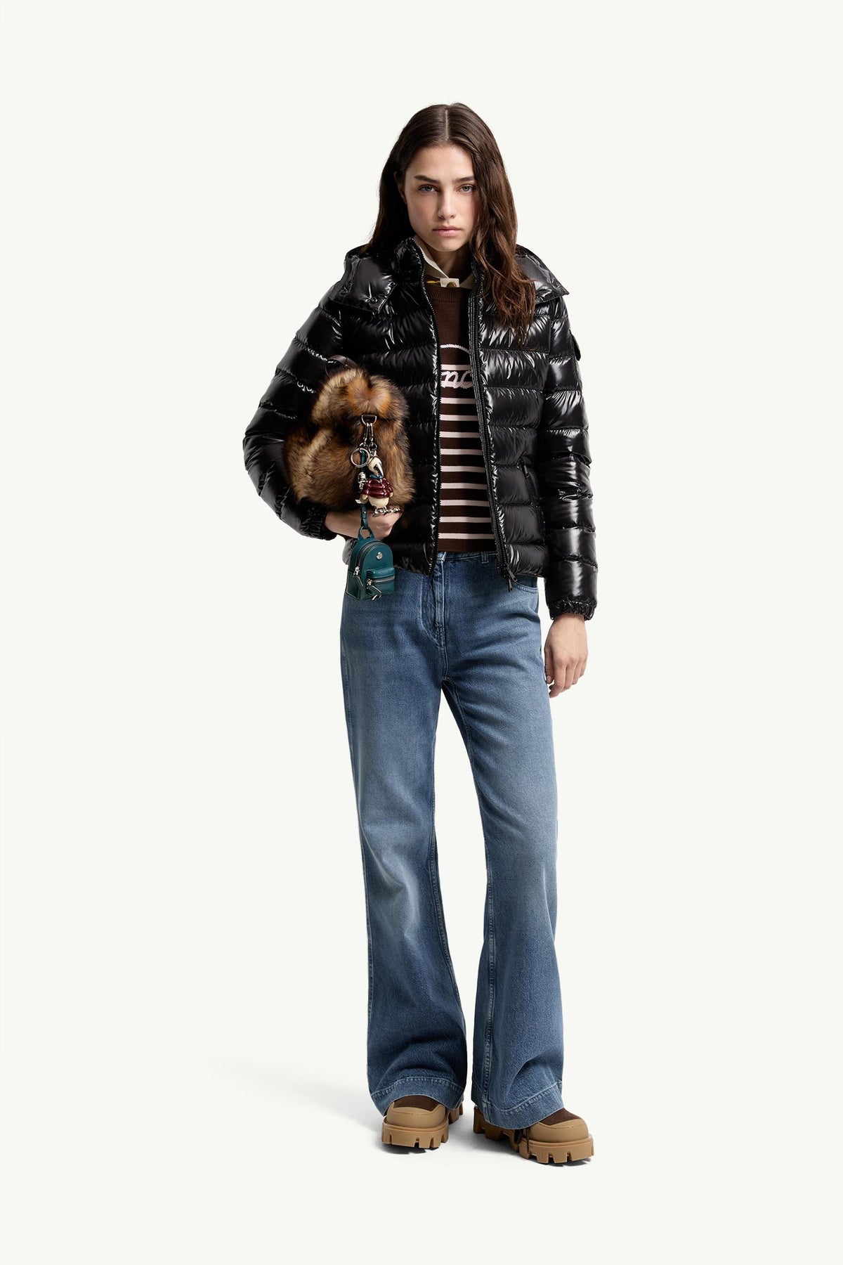 Bady – kurze Daunenjacke mit Kapuze
