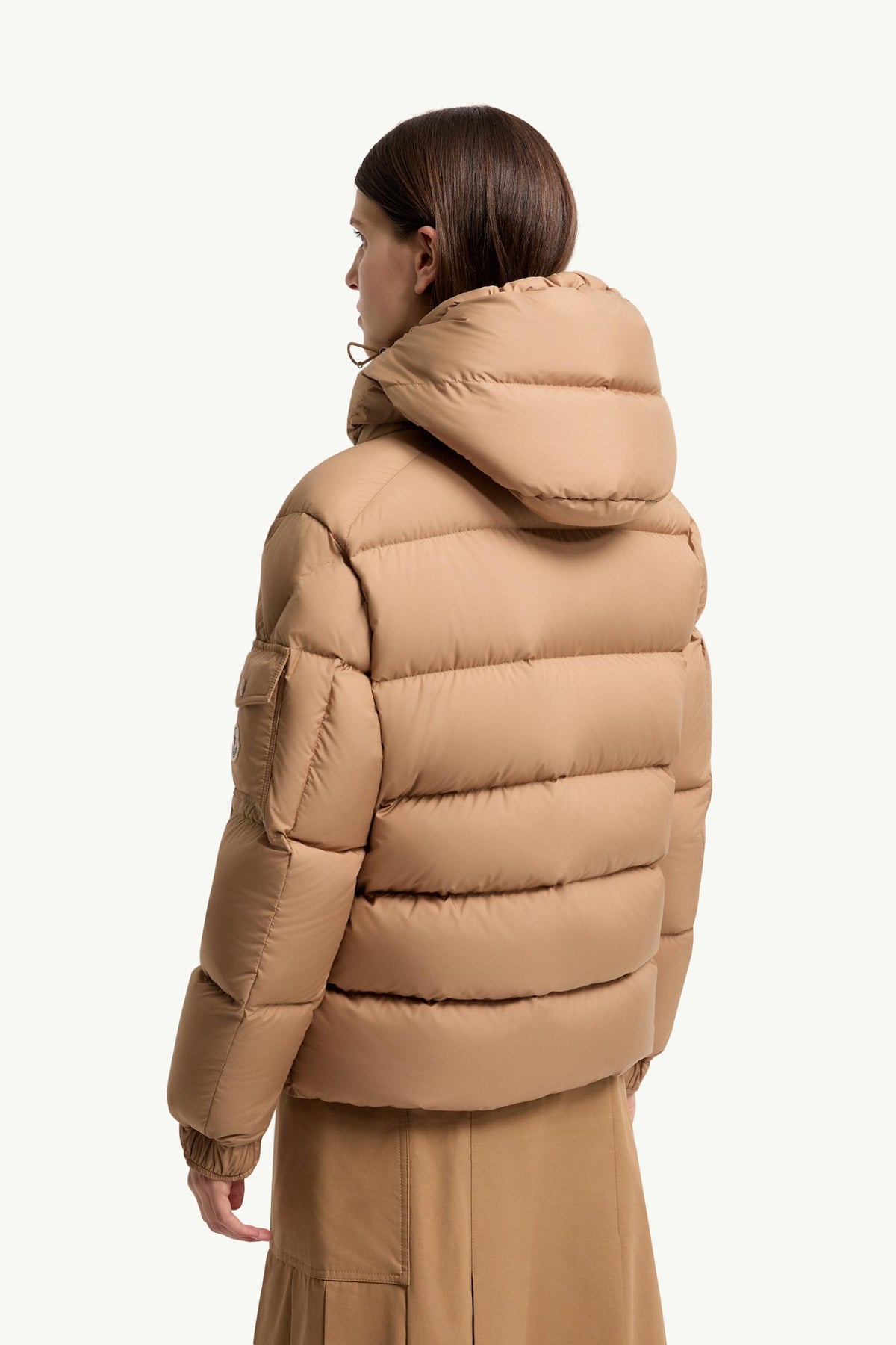 Maya 70 – kurze Daunenjacke mit Kapuze