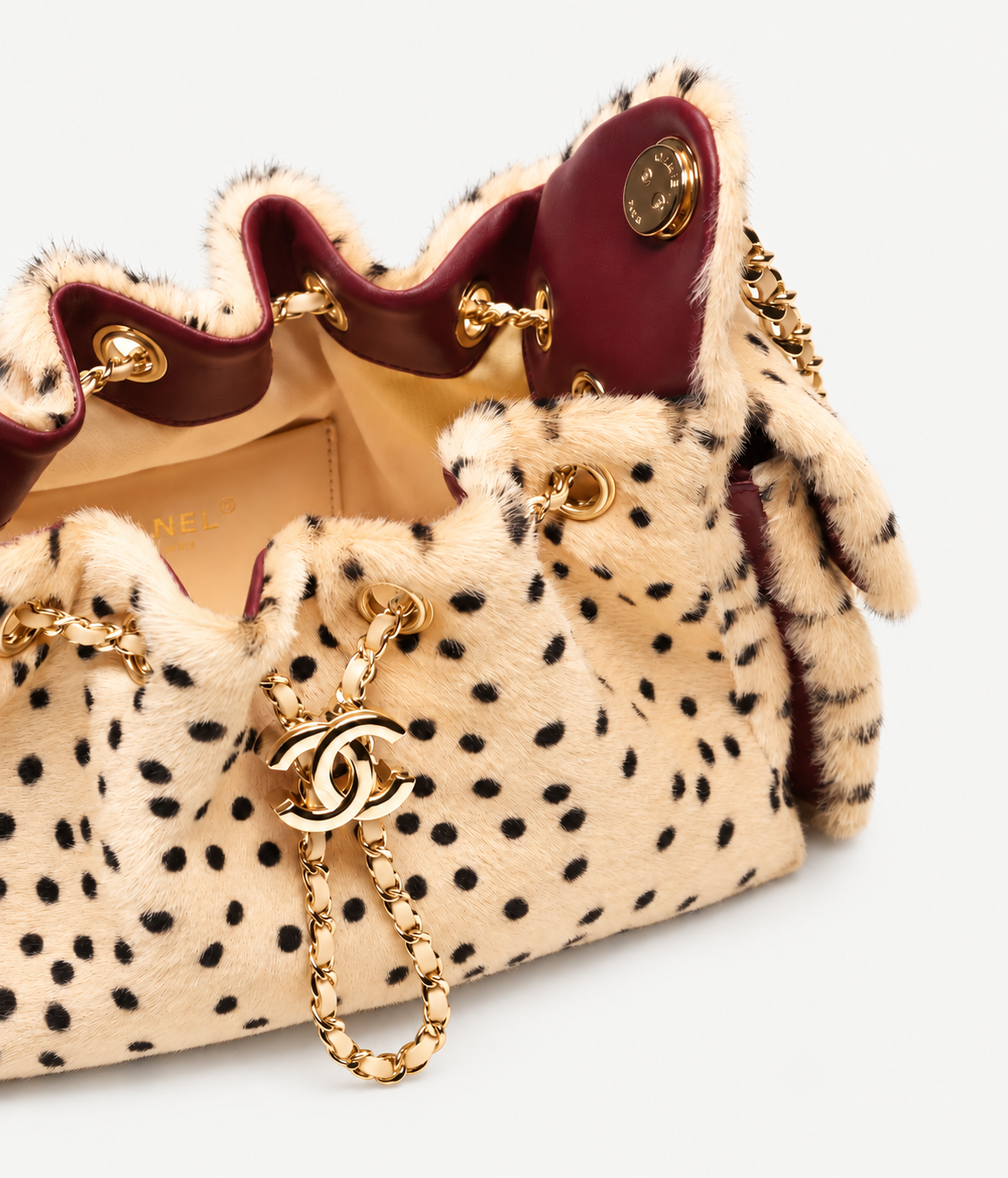 CHANEL 25 Mini – Schultertasche mit Leopardenmuster
