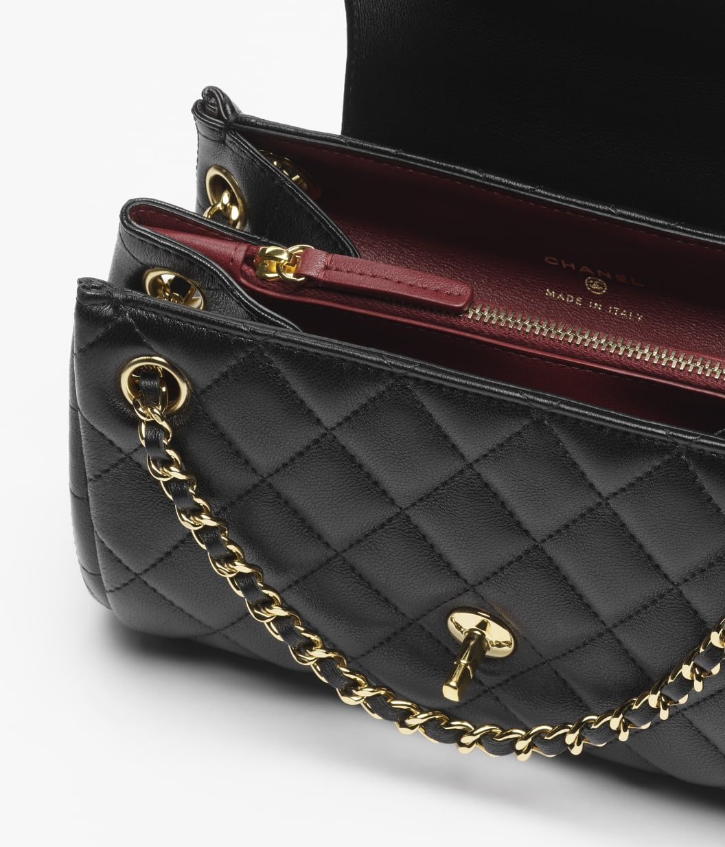 CHANEL – Pochette mit Kette
